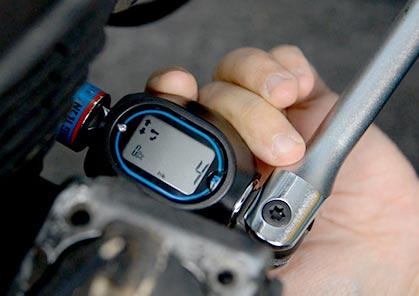 Much easier to read than traditional torque wrench