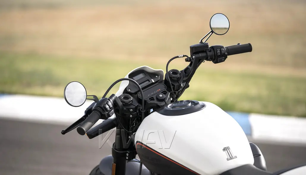 Best Motorcycle Mirrors for Harley Davidson: Improve Your Ride and Safety