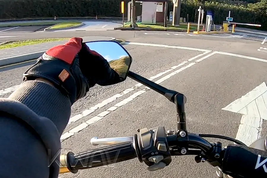 乗車姿勢での調整