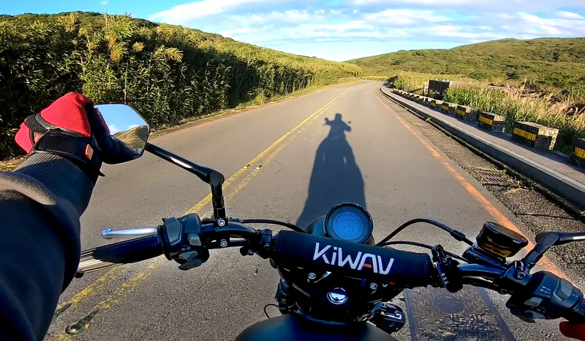 Motorcycle Mirror Setup Strategies for Short Riders
