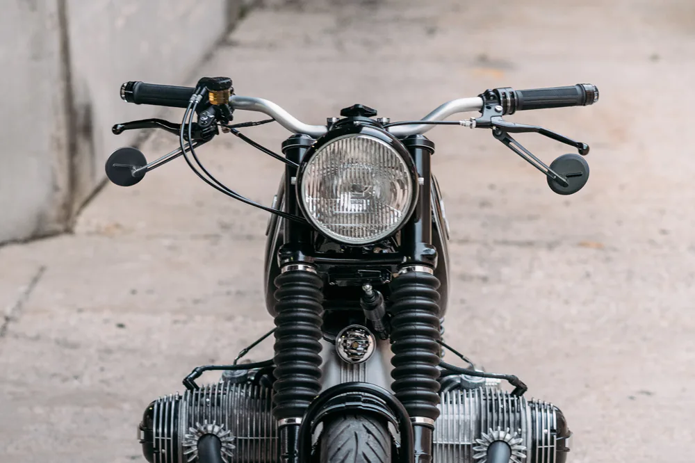 Round motorcycle mirrors Ojo on BMW R90